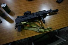 AK102 AK102