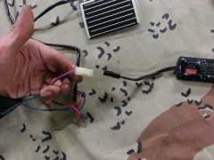 ミニSバッテリー用のコネクターを取り付けます。 CIMG2176 (480x640)